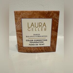 Laura Geller Baked Balance-N-Brighten Foundation - medium
